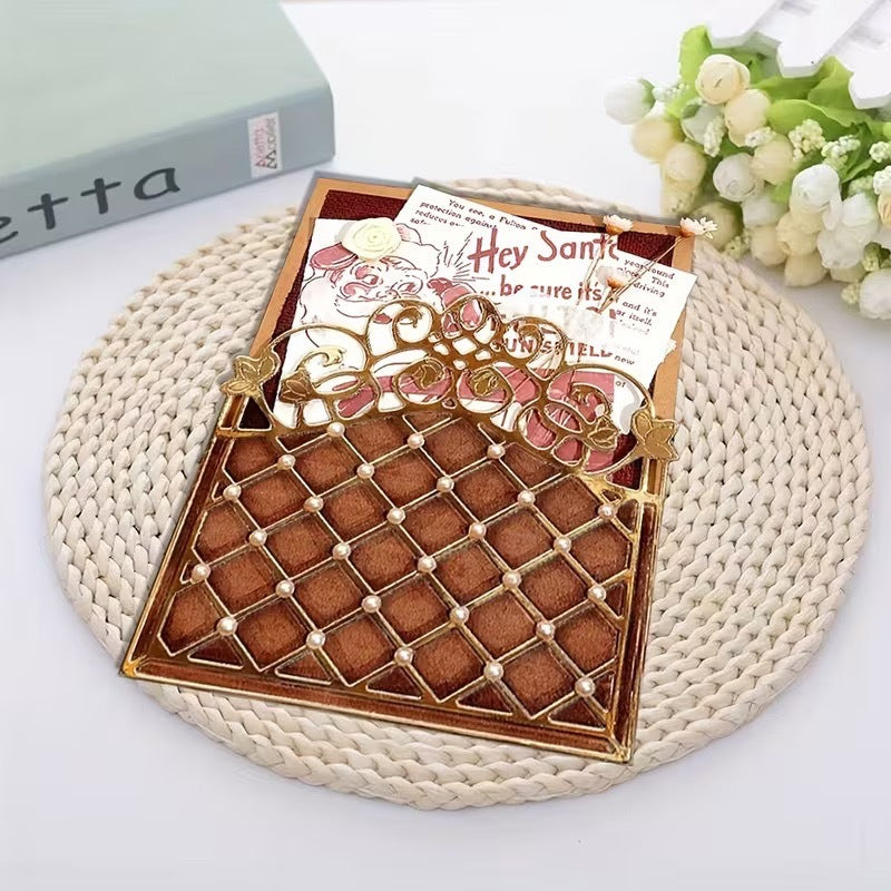 Retro Lace Cutout Frame Metal Cutting Dies