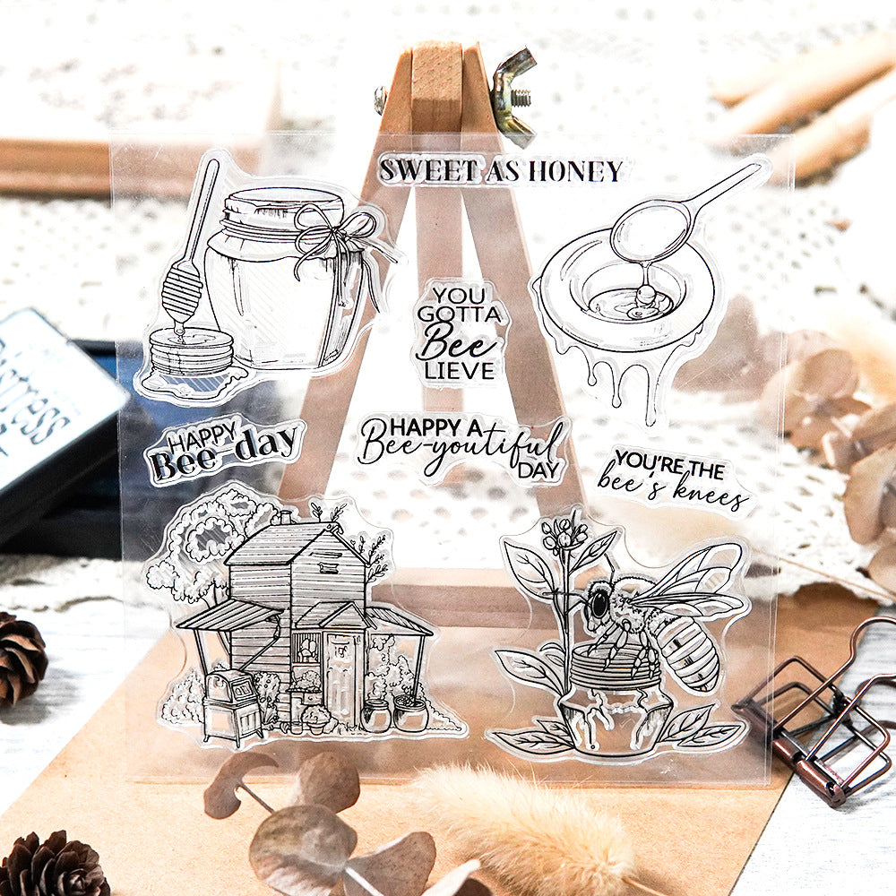 Bee House Dies & Stamps Set