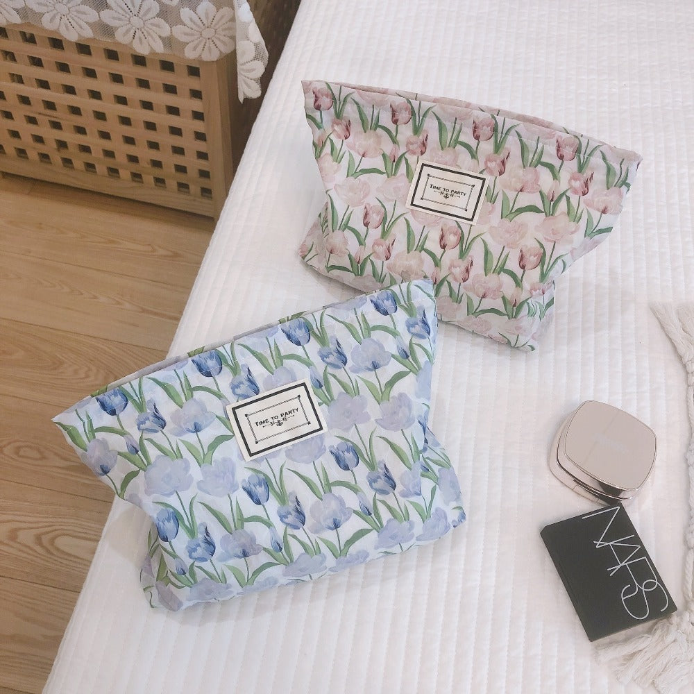 Sweet and Fresh Floral Fabric Cosmetic Bag