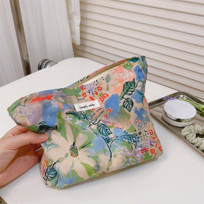 Oil Painting Fresh Floral Cosmetic Bag