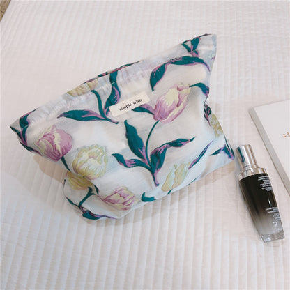 Retro Yarn-dyed Tulip Jacquard Cosmetic Bag