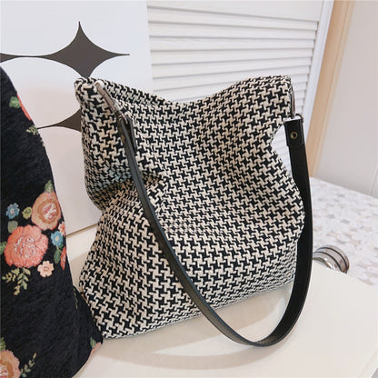 Literary Retro Jacquard Canvas Shoulder Bag