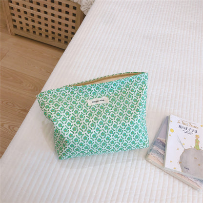 Fresh Floral Convenient Cosmetics Storage Bag