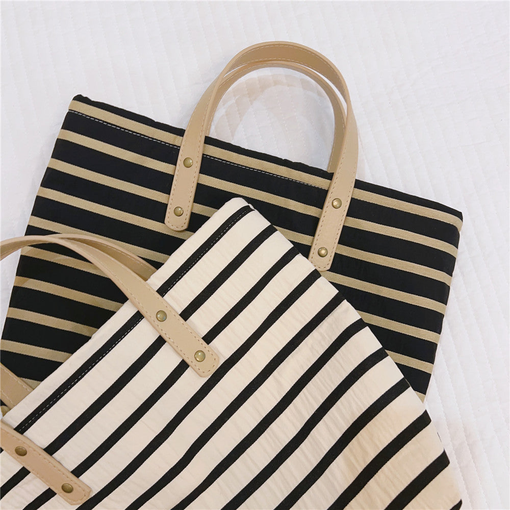 Artistic Retro Striped Daily Tote Bag