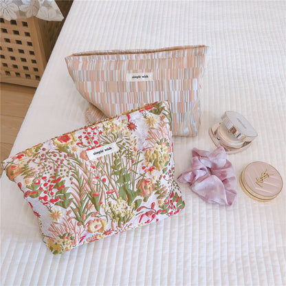 Romantic Pastoral Style Jacquard Fabric Cosmetic Bag