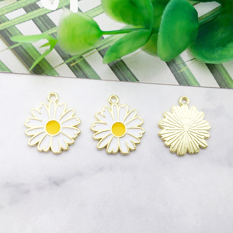 10Pcs Daisy Flower DIY Handmade Jewelry Pendants