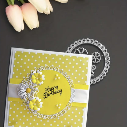 Lace-Trimmed Circle Metal Cutting Dies